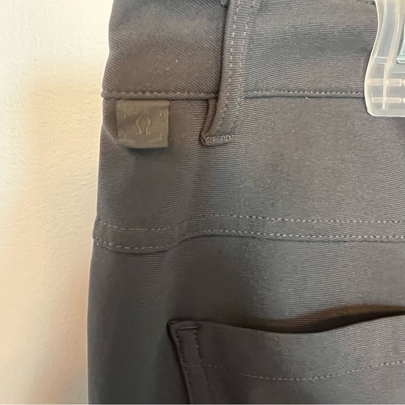 Lululemon men’s ABC pant - Picture 4 of 7